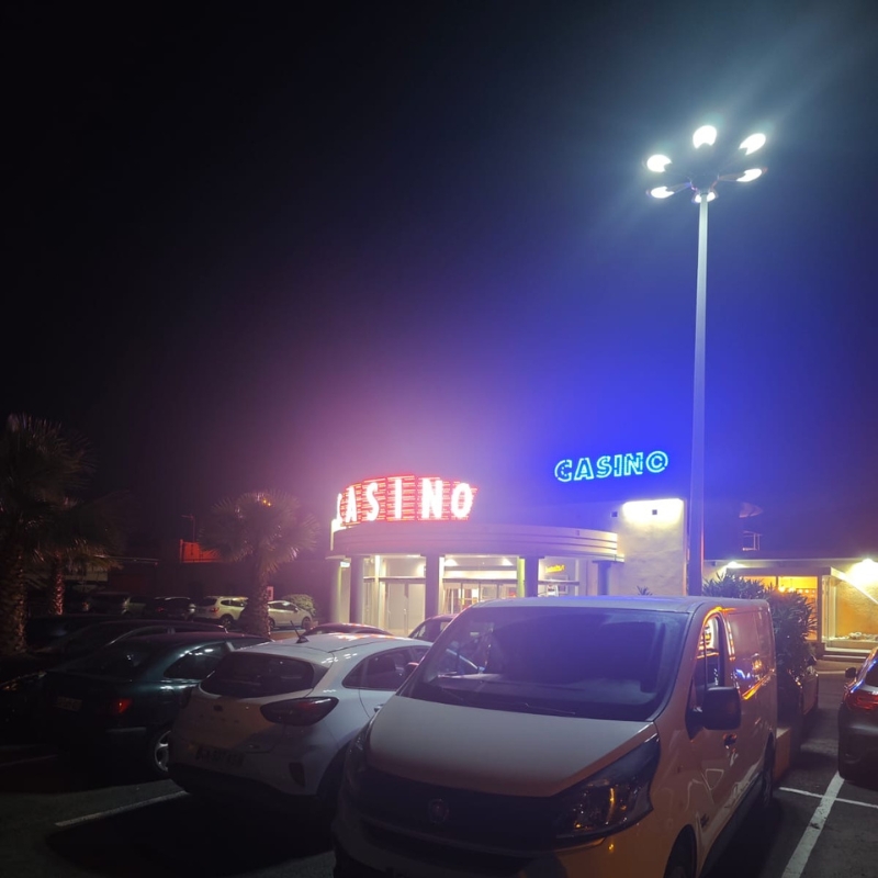 lampadaire-solaire-casino-gruissan